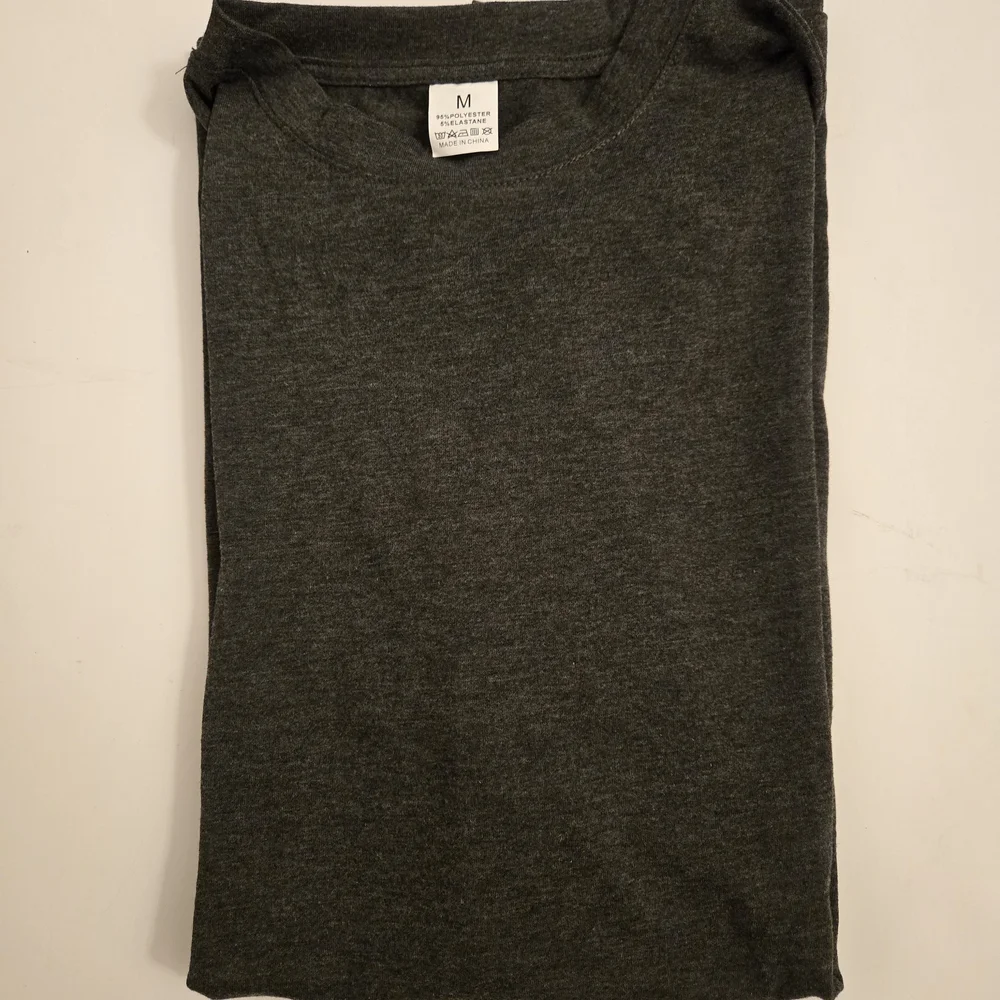 Bundle Of 5 Men Or Youth Size M S/Sleeve Basic Tees; 2 White, 2Black, 1 Gray